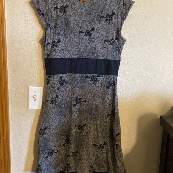 Merrell opti-wick floral dress size small - Picture 6 of 6